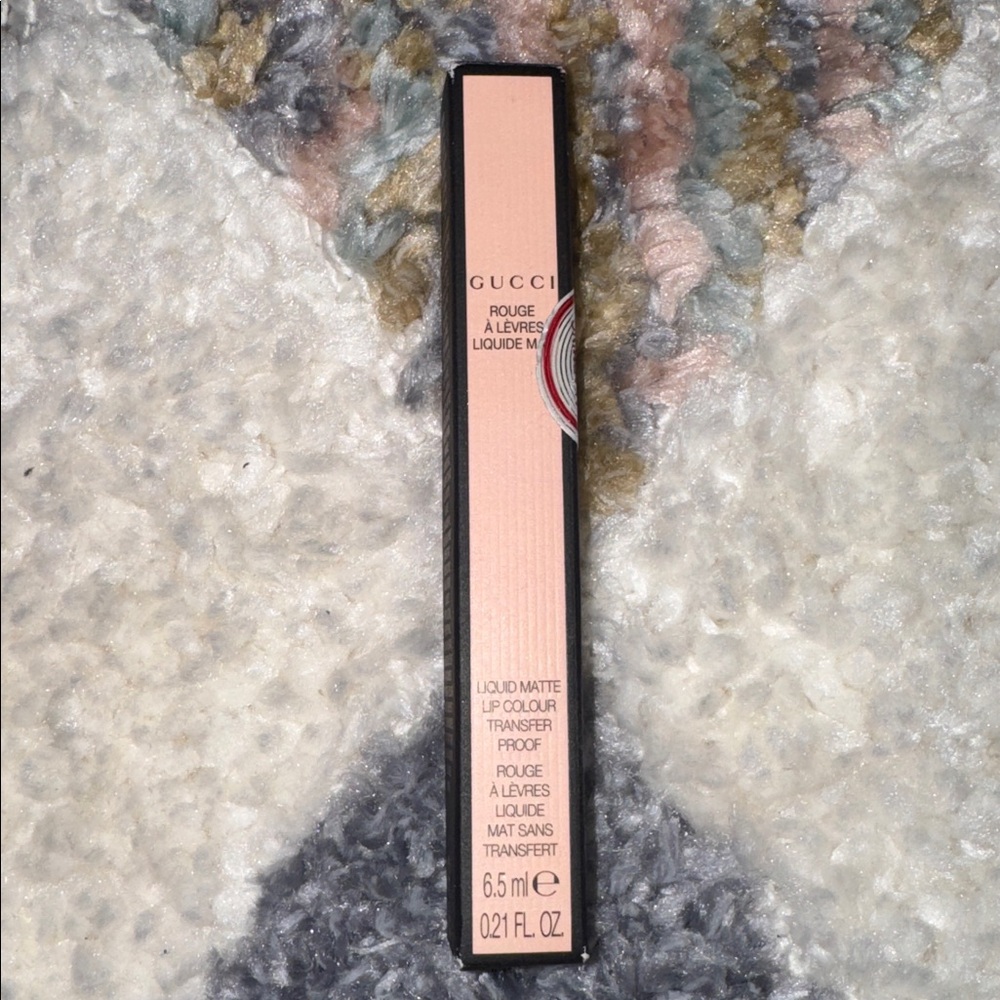 Gucci Liquid Matte Lip Color - Goldie Red - Picture 4 of 13